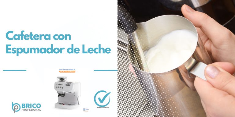 cafetera con espumador de leche